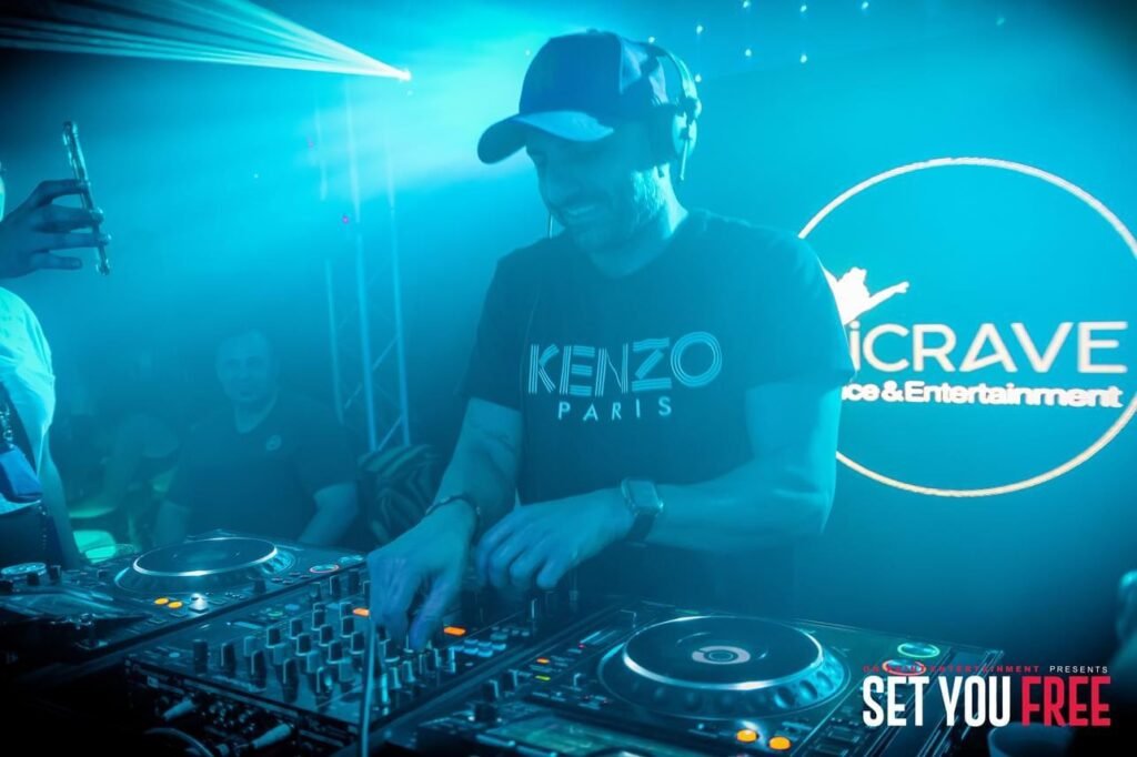 Book Party DJ For Private Event Tonight Sydney